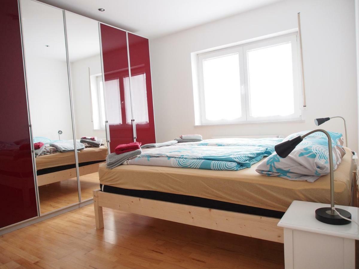 Messe-/Ferienwohnung Нюрнберг Екстериор снимка